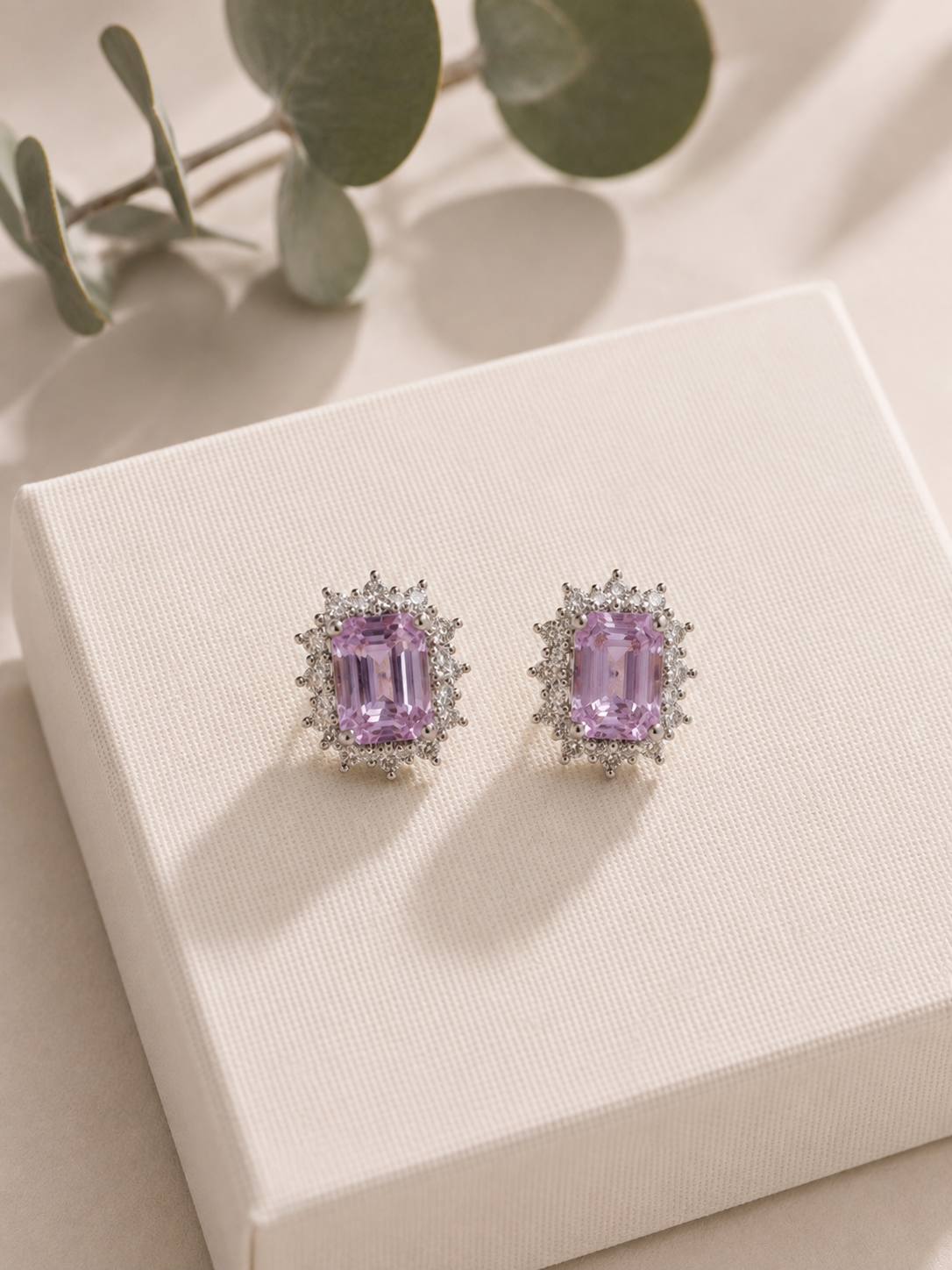 Aretes de Oro 14K con Zafiros Violetas