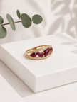 Anillo de Oro 18K con Rubíes y Brillantes