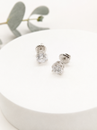 Aretes Coquetas en Oro Blanco con Brillantes de Laboratorio
