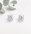 Aretes Coquetas en Oro Blanco con Brillantes de Laboratorio