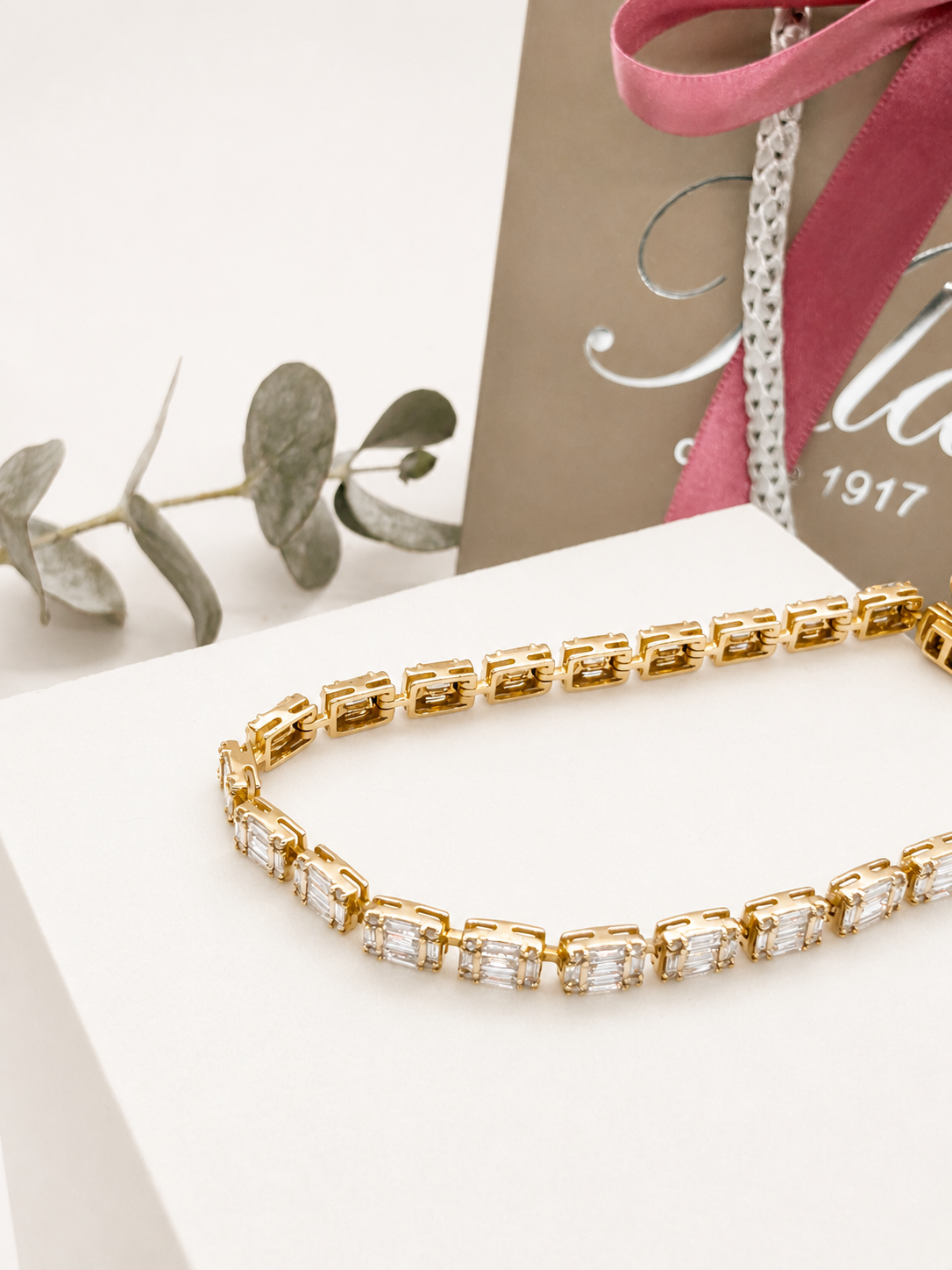 Pulsera Rivière de Brillantes Corte Baguette en Oro
