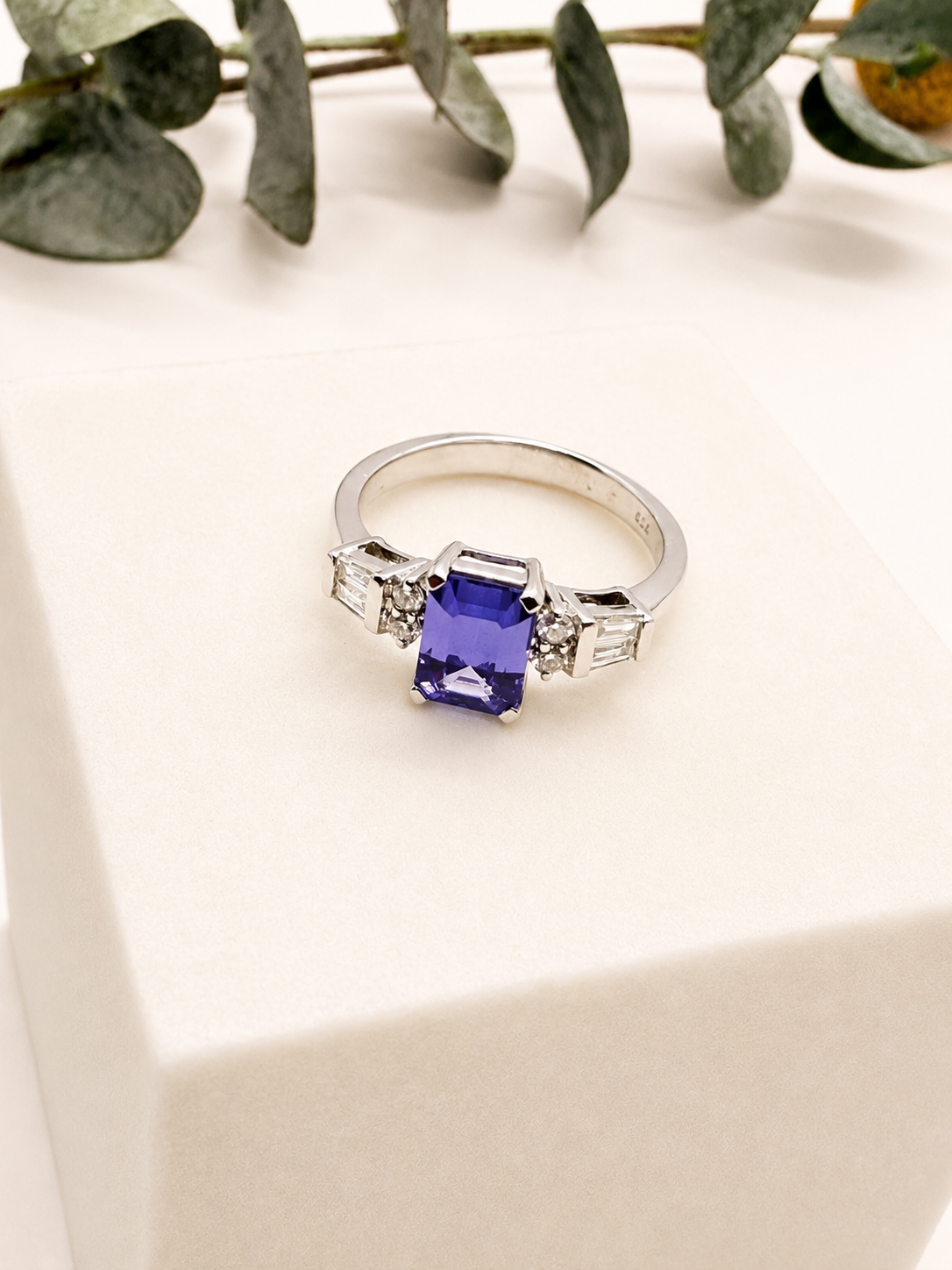 Anillo de Brillantes y Tanzanita