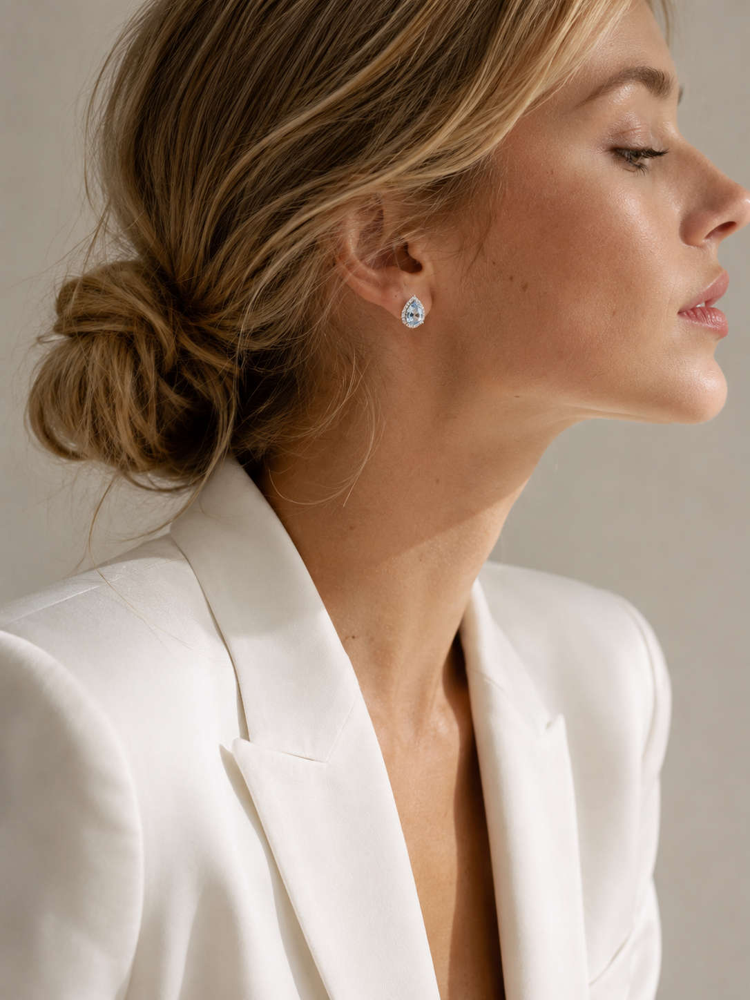 Aretes de Aguamarinas y Brillantes en Oro Blanco