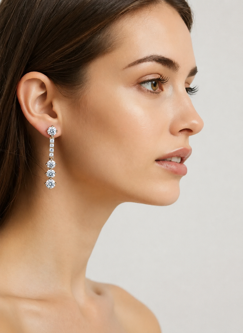 Aretes Colgantes de Diamantes en Oro Amarillo