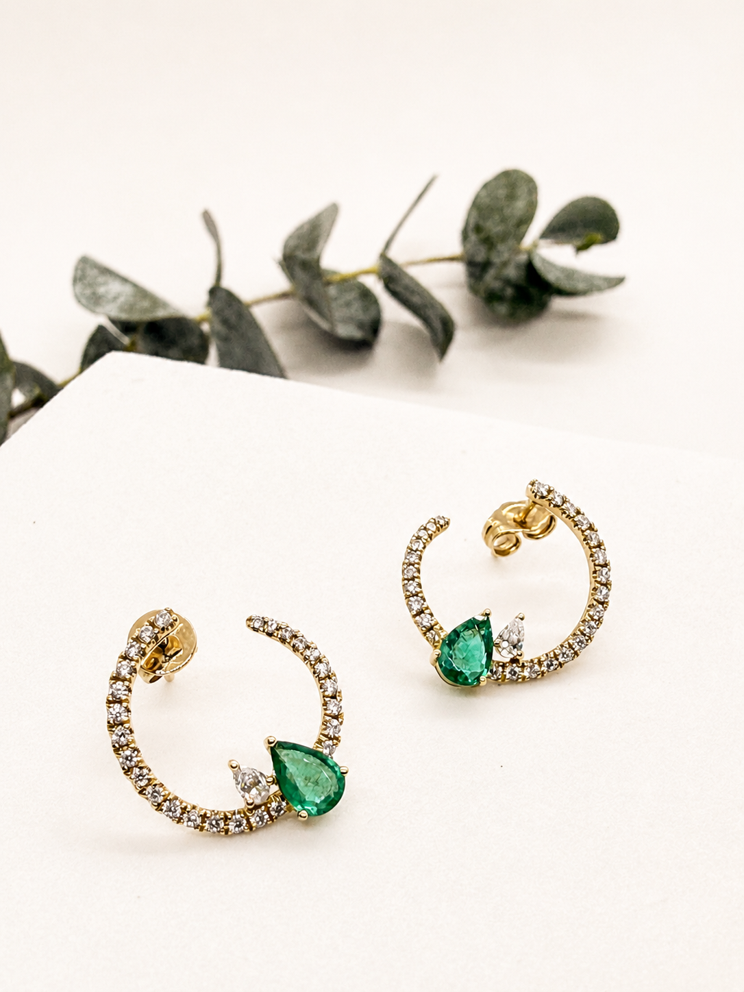 Aretes Circulares de Esmeralda