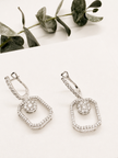 Aretes Geométricos de Diamantes en Oro Blanco