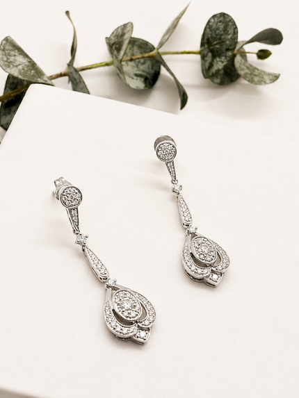 Aretes Colgantes de Diamantes en Oro Blanco