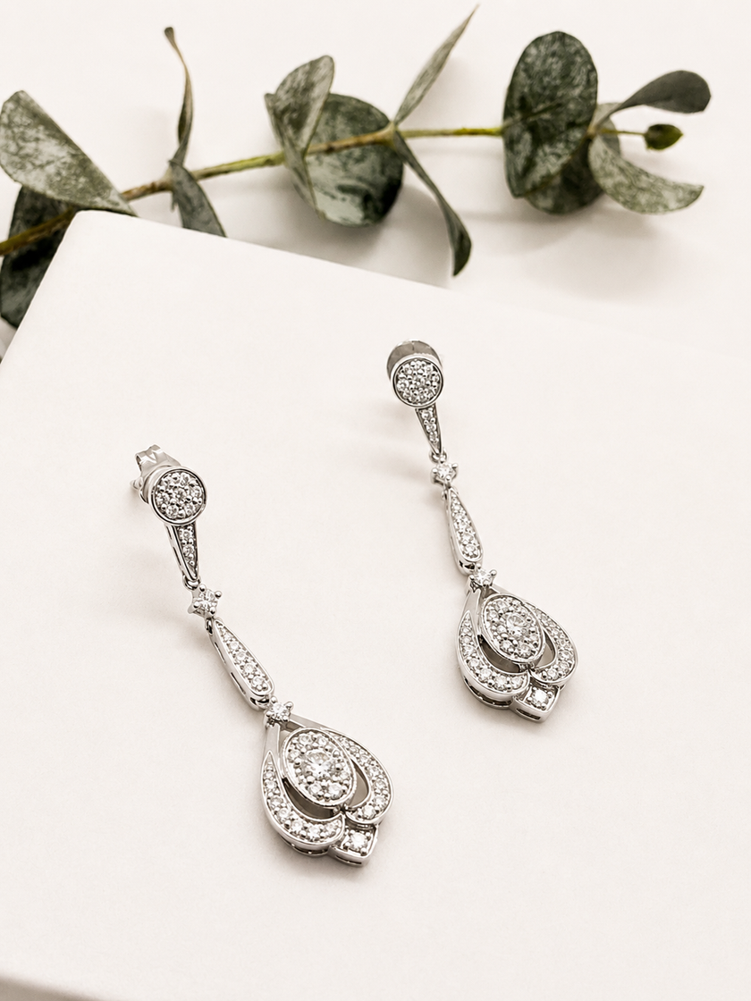 Aretes Colgantes de Diamantes en Oro Blanco