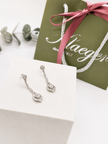 Aretes Colgantes de Diamantes en Oro Blanco