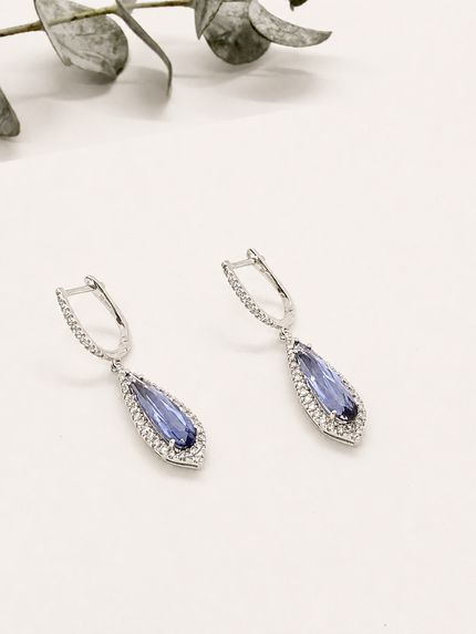 Aretes Colgantes de Brillantes y Topacio