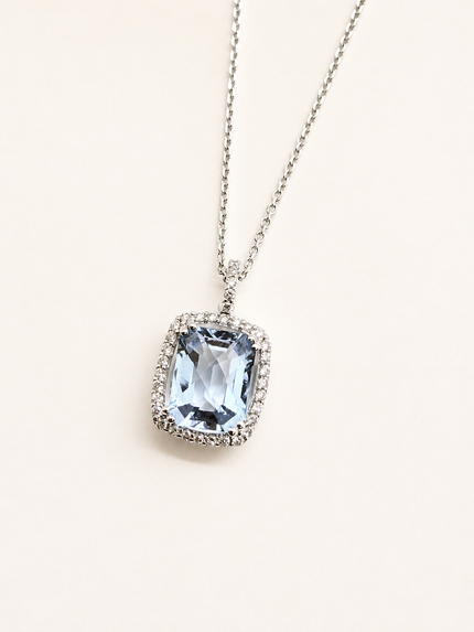 Collar de Topacio Azul y Brillantes